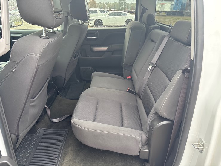 2017-chevrolet-1500-image-5