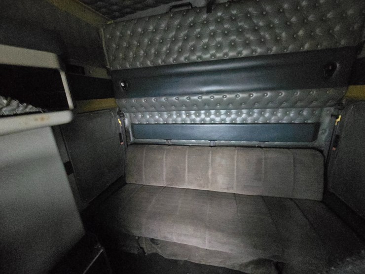 1999-kenworth-w900l-image-93