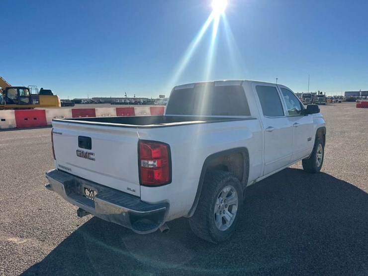 gmc-sierra-1500-image-2