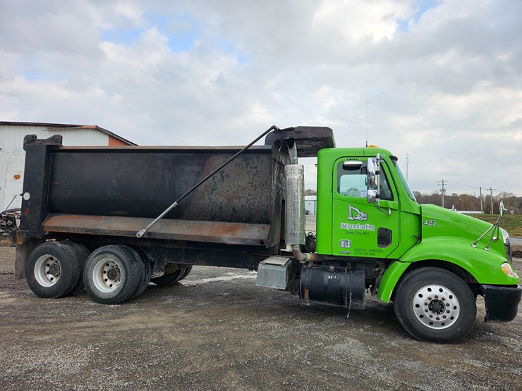 freightliner-columbia-112-image-23