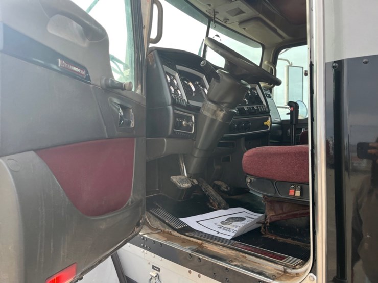 2007-kenworth-t800-image-19