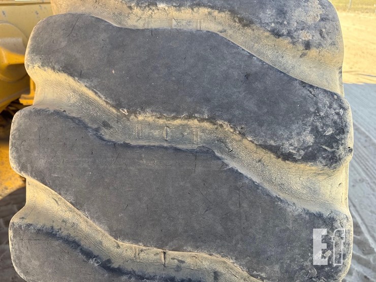 2014-volvo-a25g-image-12