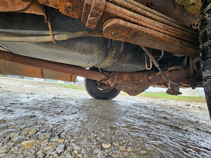 chevrolet-silverado-2500-image-75
