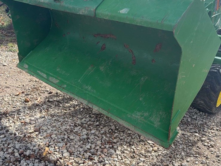 2023-john-deere-1025r-image-12