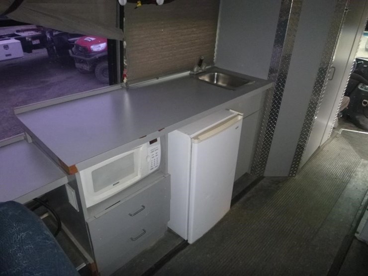 1997-ford-e450-image-16