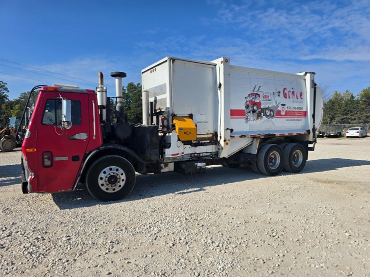 2007-mack-le613-image-5