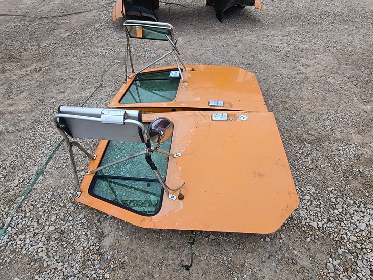 international-4900-image-2