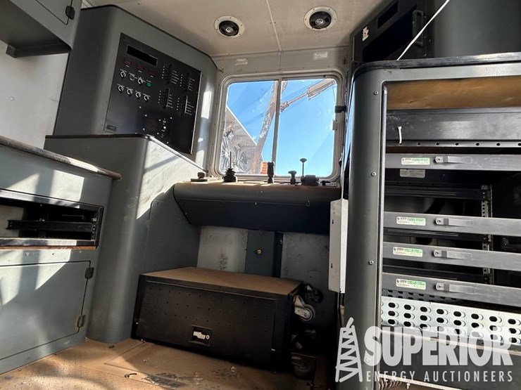 kenworth-t300-image-6