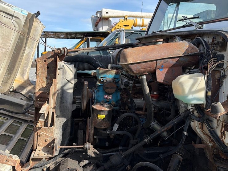 international-s1900-image-13