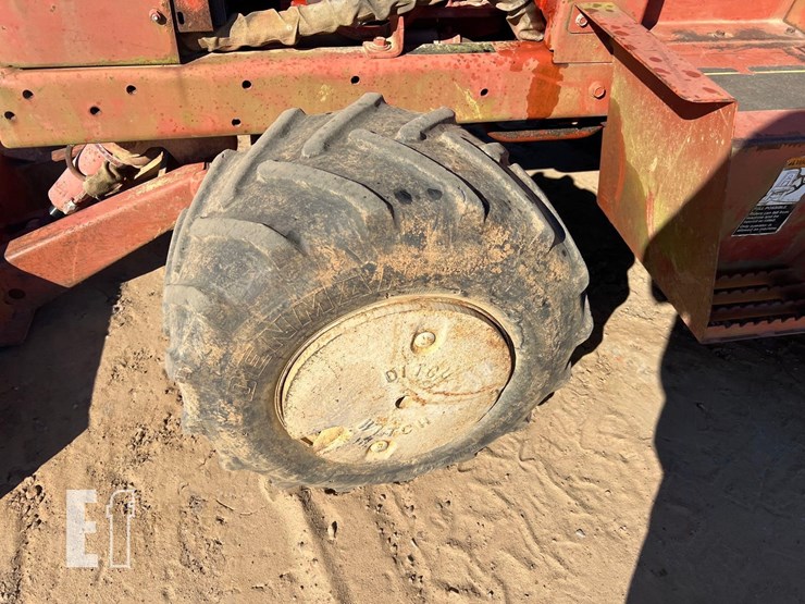 2004-ditch-witch-3700-image-14