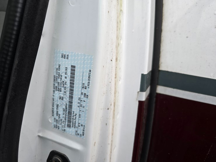 2010-ford-e450-image-28