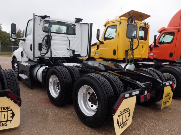 international-lt-image-13