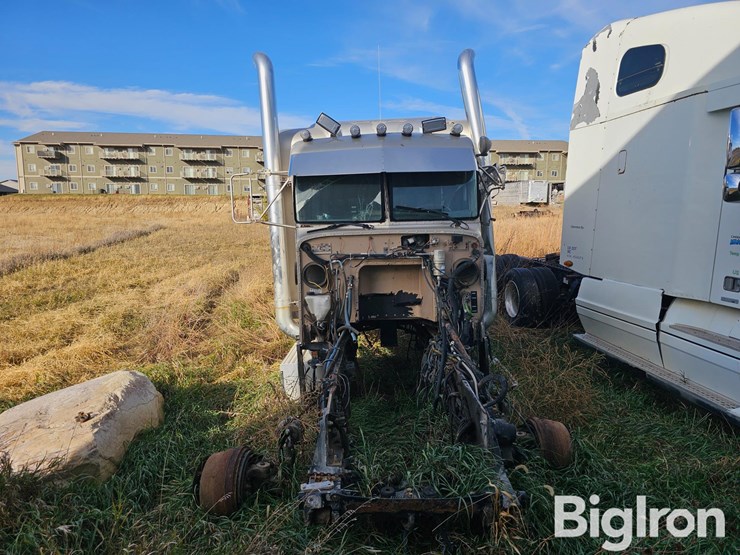 peterbilt-379-image-2