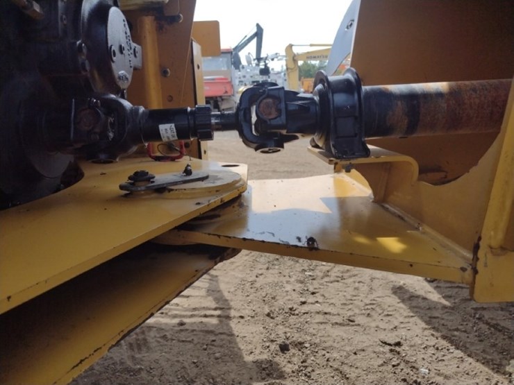 caterpillar-910m-image-29