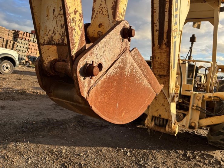 1975-ford-445a-image-14