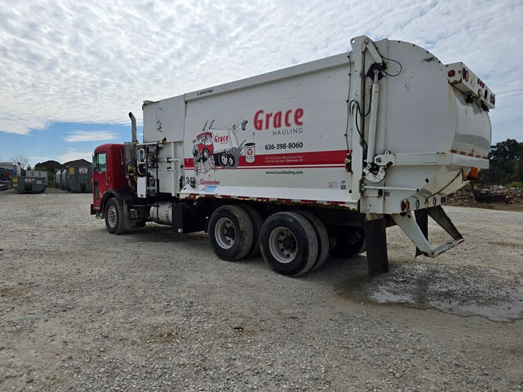 2003-peterbilt-320-image-16