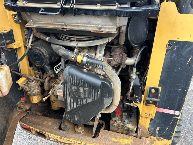 caterpillar-257b-image-10