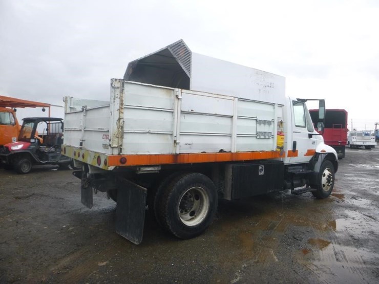 2003-international-durastar-4300-image-3