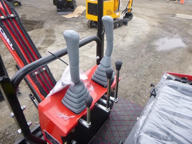 2025-vicsec-vc13-hydraulic-excavator-image-19