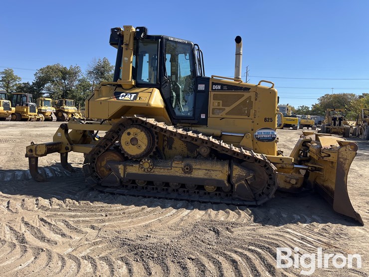 2012-caterpillar-d6n-xl-image-4