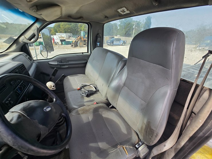 2004-ford-f650-image-66