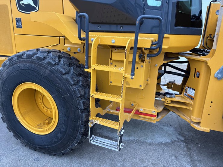 john-deere-624-image-31