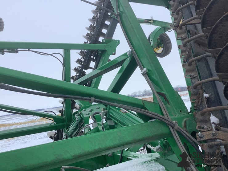 2014-john-deere-2623vt-image-19