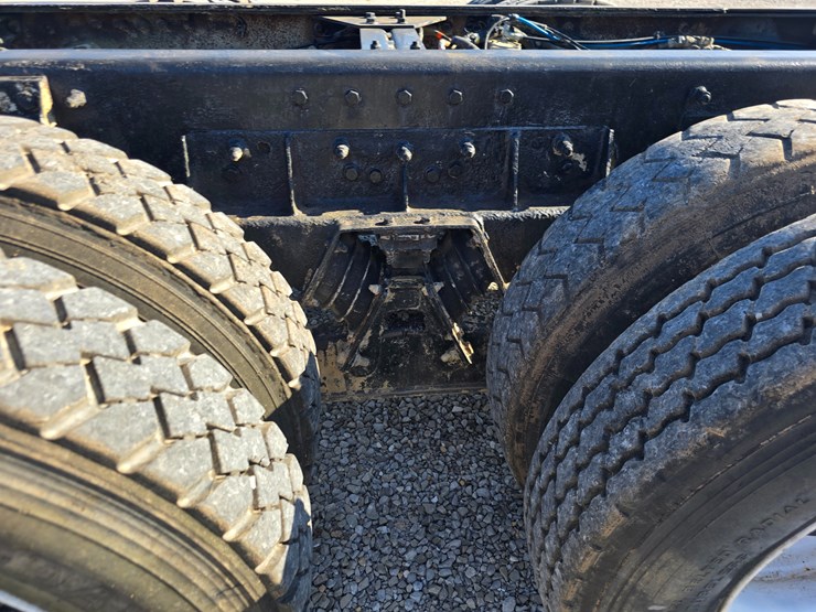 peterbilt-357-image-104