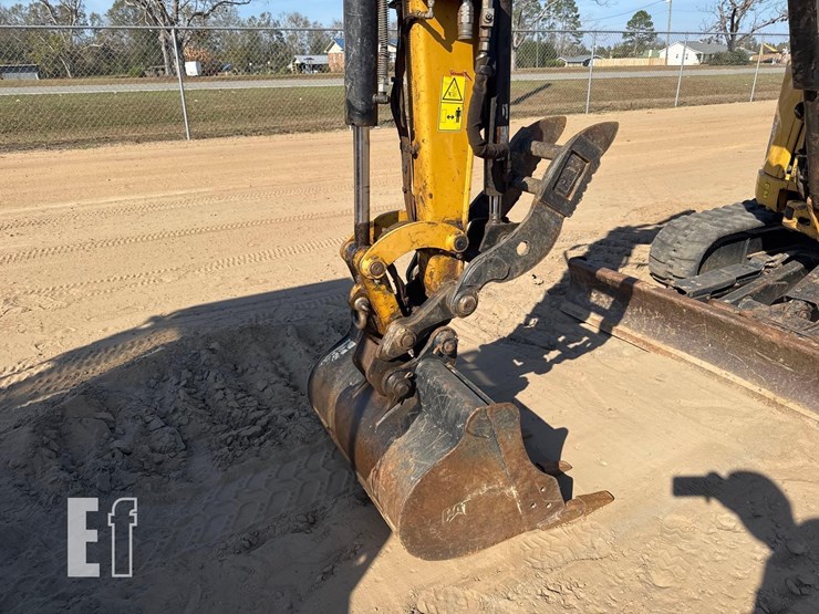 2017-caterpillar-304e2-cr-image-22