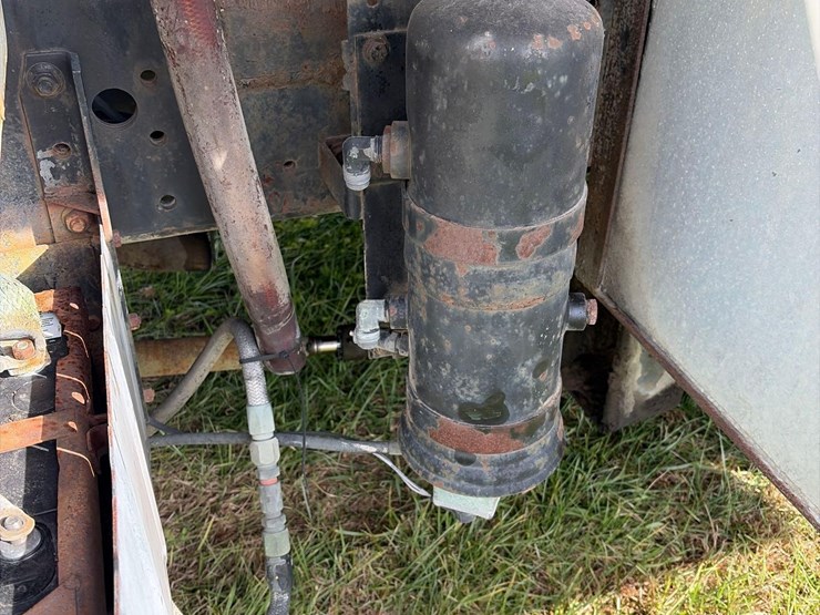 international-s1900-image-21