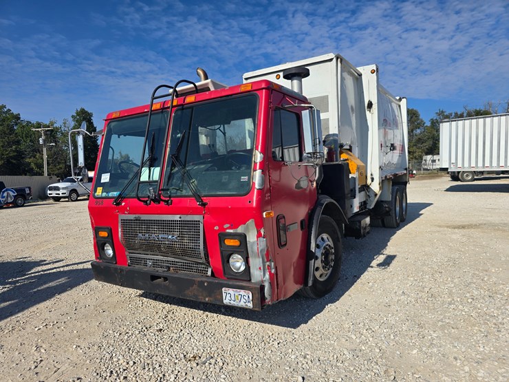 2007-mack-le613-image-1