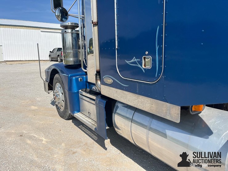 1994-peterbilt-377-image-15