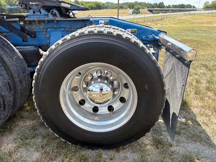 peterbilt-367-image-11