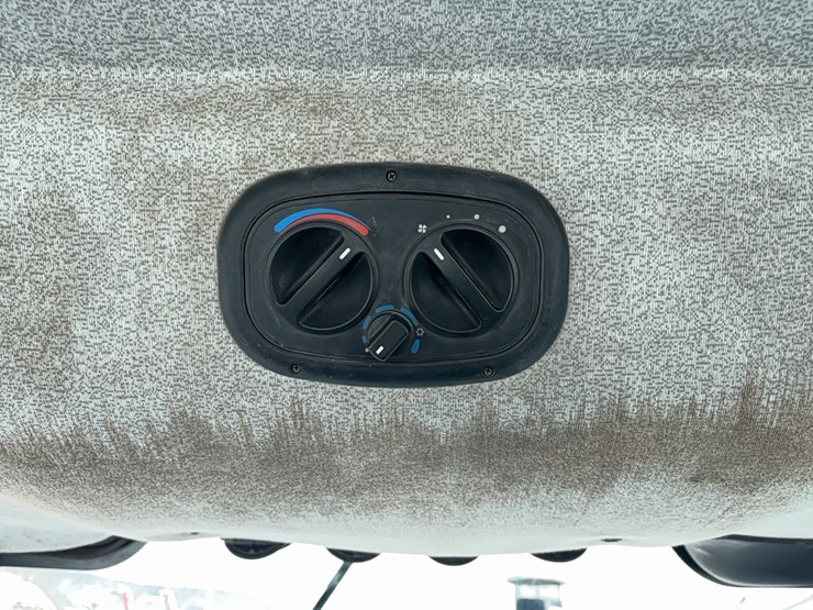 new-holland-t4030-image-17