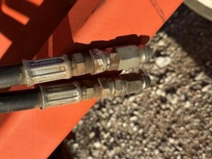 300-bushel-killbros-grain-cart-w/-side-auger-image-6