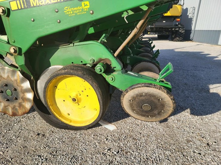 john-deere-7200-image-28