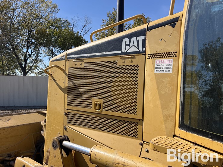 caterpillar-d6n-xl-image-10