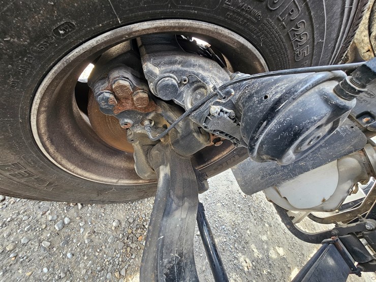 peterbilt-579-image-38