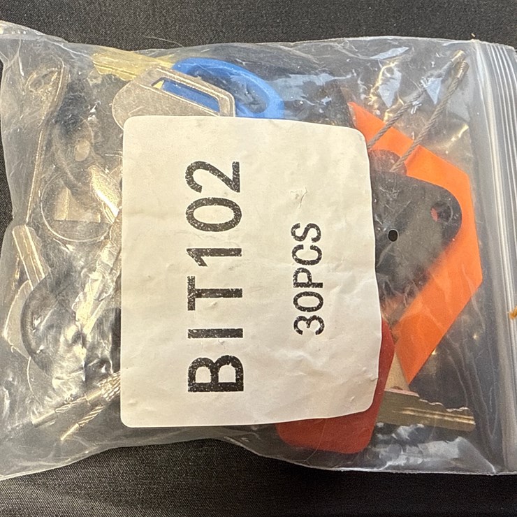 #3054 • 30 piece Equipment Key Set