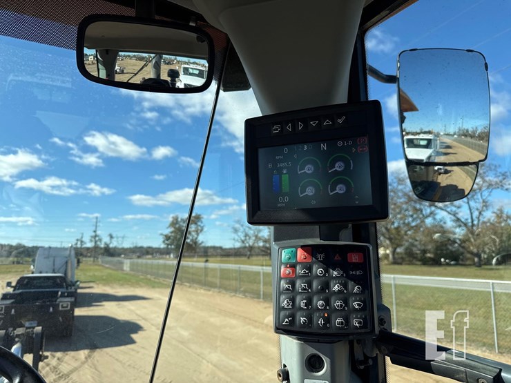 2022-deere-624-p-tier-image-23