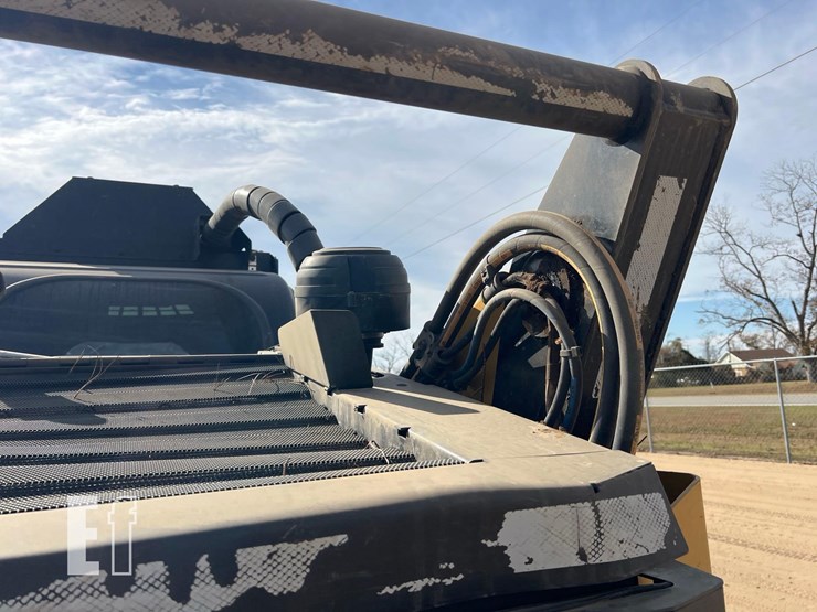 caterpillar-299d3-xe-image-24