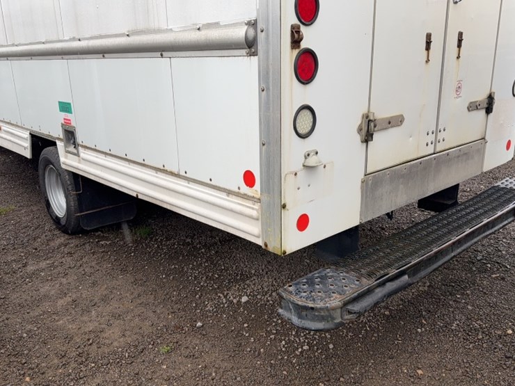 2008-ford-e350-image-9