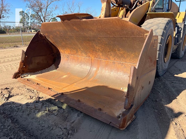 2014-caterpillar-966k-image-14