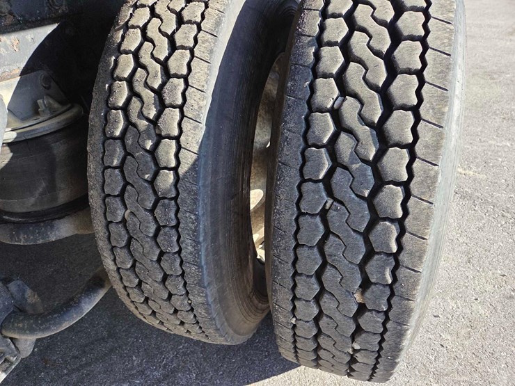 kenworth-t800-image-15