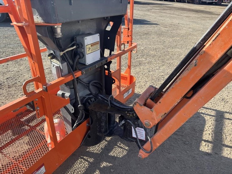 2015-jlg-450aj-image-16