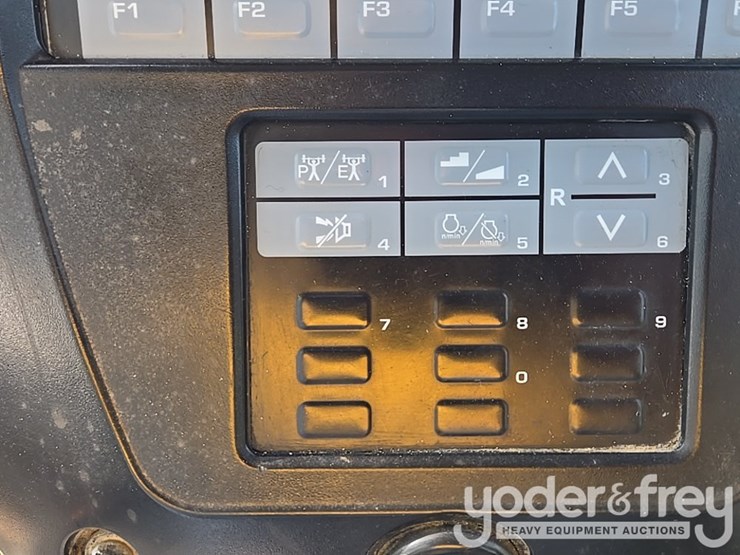 2018-komatsu-d61pxi-24-image-129