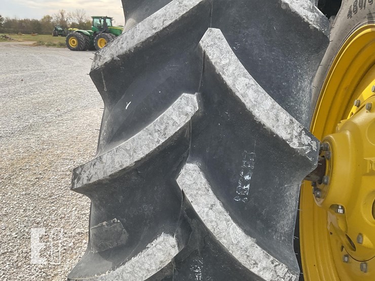 john-deere-8r-250-image-35