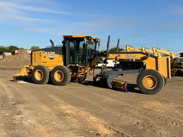 2016-deere-672g-image-4