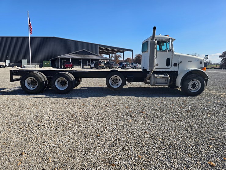 peterbilt-357-image-39