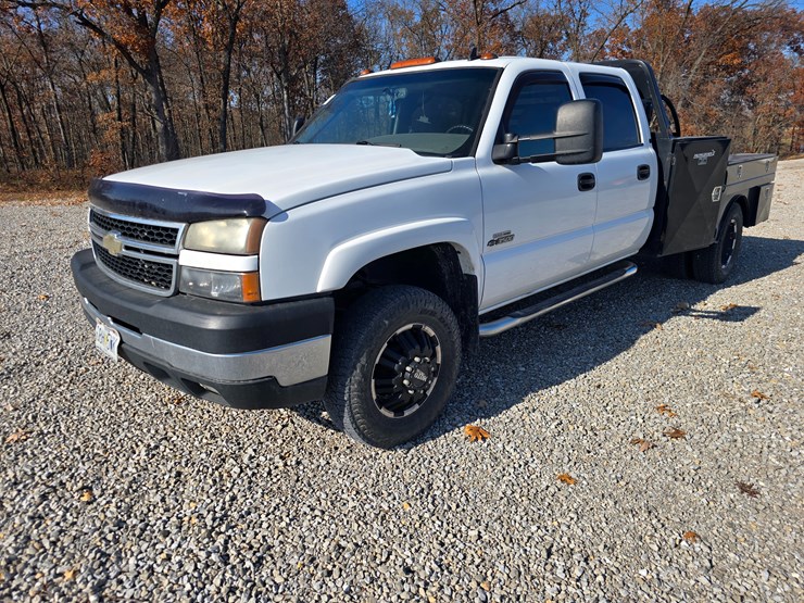 chevrolet-silverado-3500-image-3